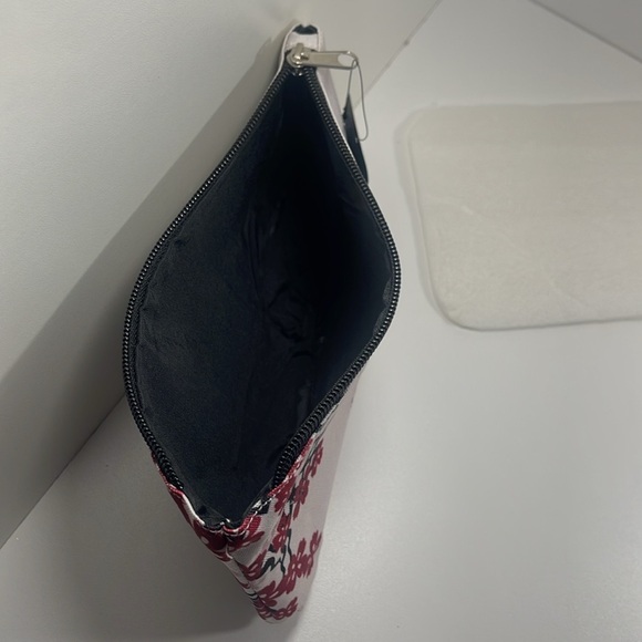 Inuyasha Floral Cosmetic Makeup Bag Pouch New - Picture 3 of 8